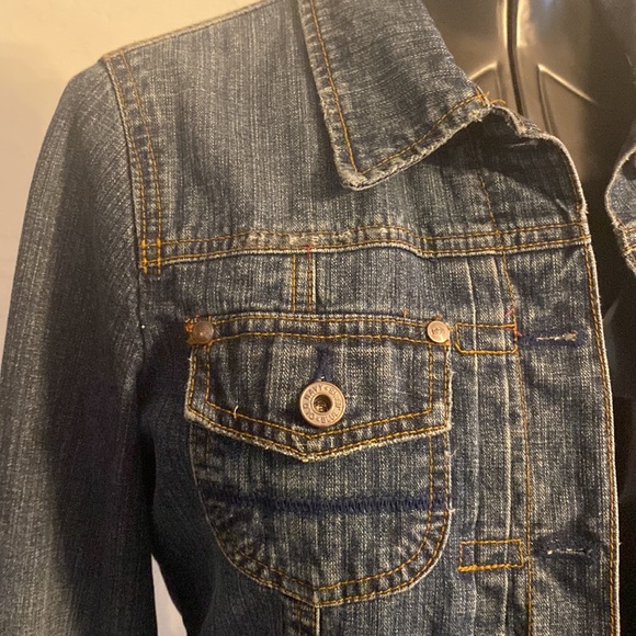 Old navy women’s M Jean jacket Front Side & inside pockets Very nice condition - Picture 4 of 16